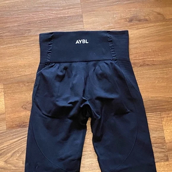 AYBL Black Seamless‎ Leggings, M - Picture 11 of 14